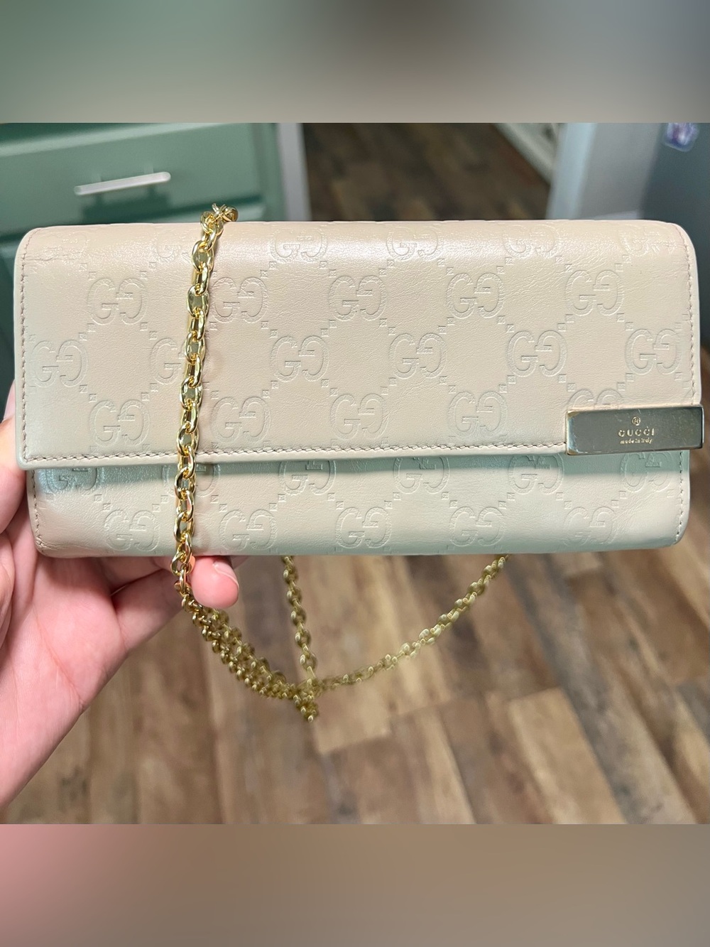 Gucci Cream Embossed GG Chain Shoulder Clutch